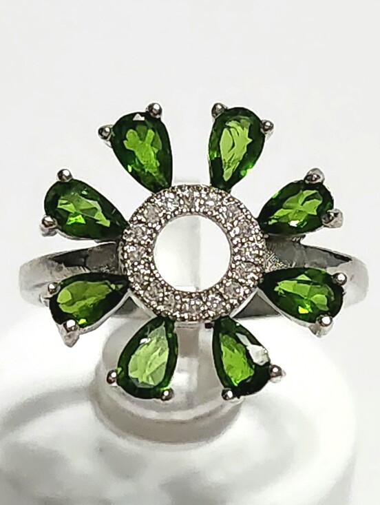Jewelry - 2.0 ctw Chrome Diopside Halo Sterling Silver Floral Pavé Accents Ring size 7.5